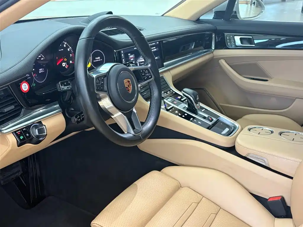 Porsche Panamera 2018 — фото 12