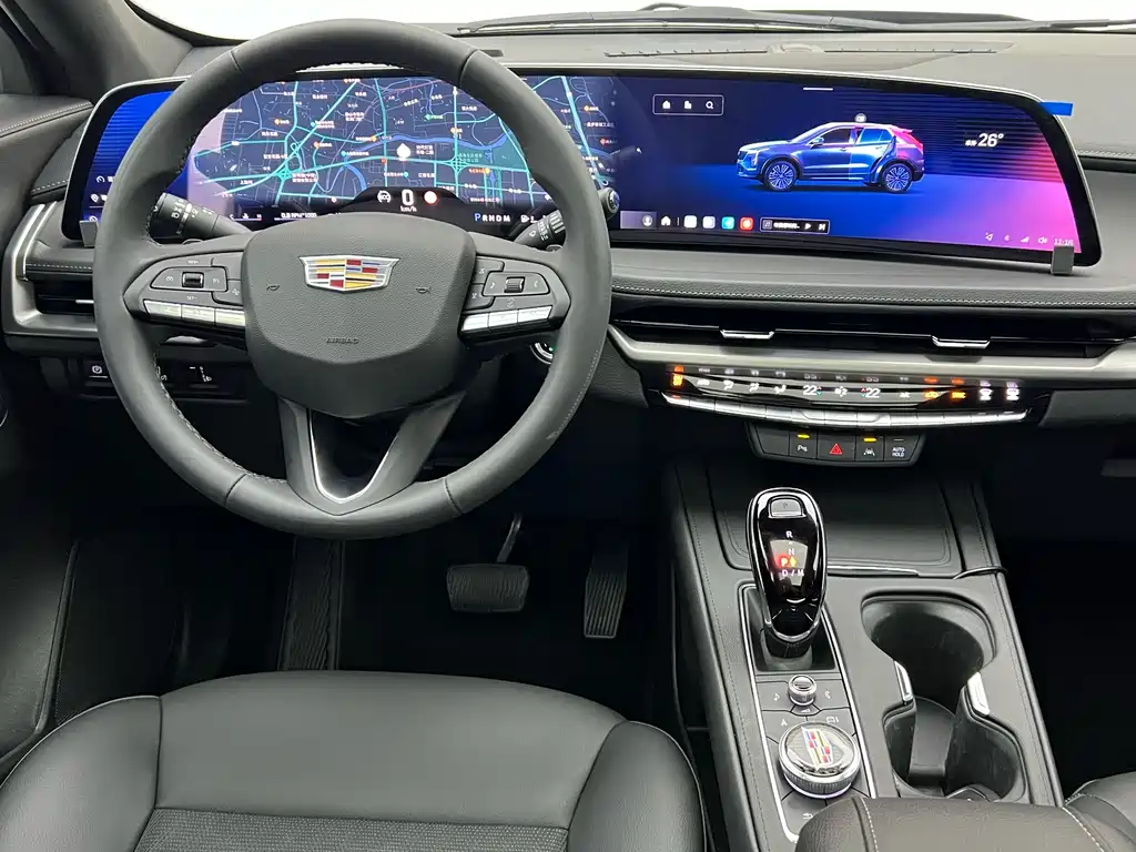 Cadillac XT4 2025 — фото 17