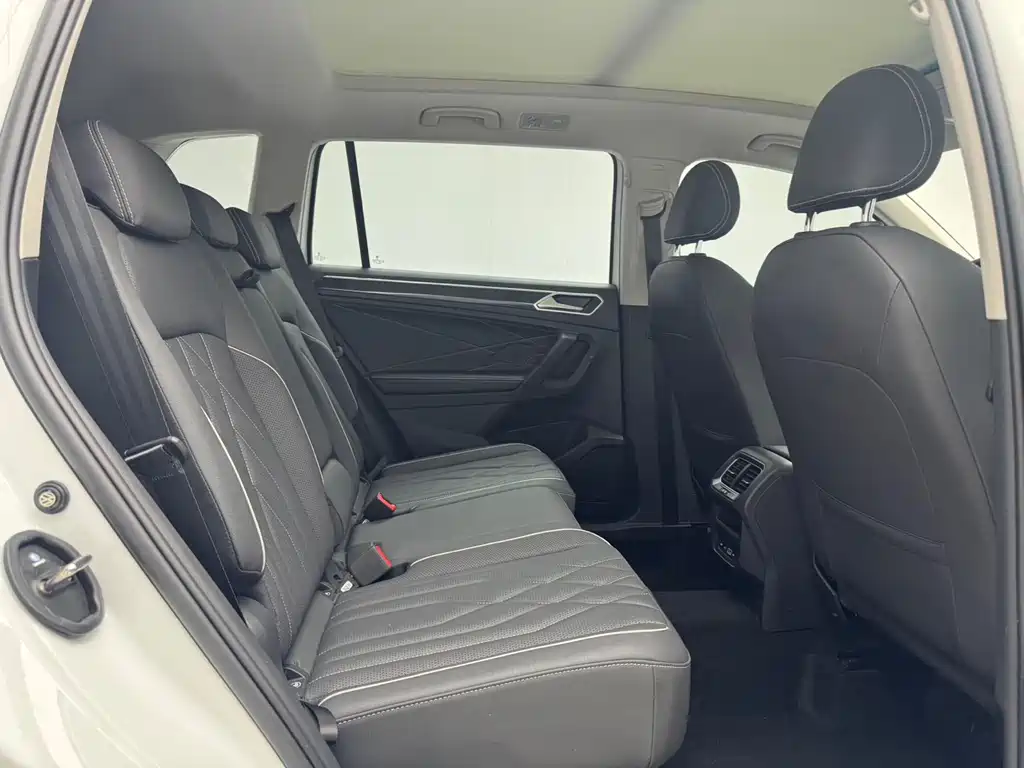 Volkswagen Tiguan L 2022