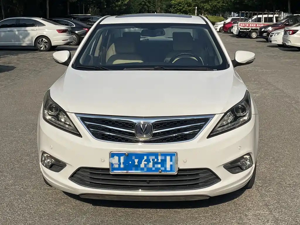 Changan Eado 2017 — фото 2
