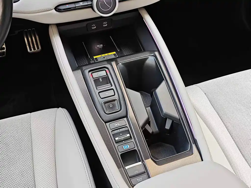 Honda Accord New Energy 2023 — фото 15