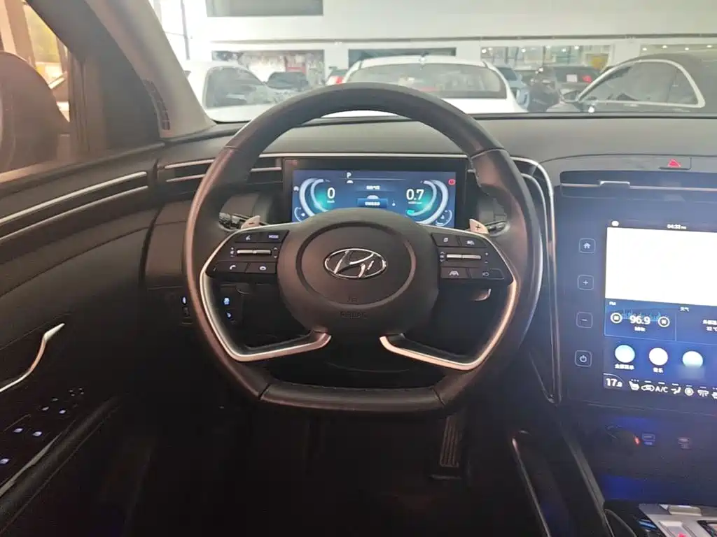 Hyundai Tucson 2022 — фото 11