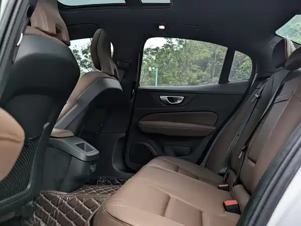 Volvo S60 2022