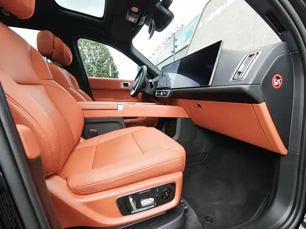 Li Auto L8 2024