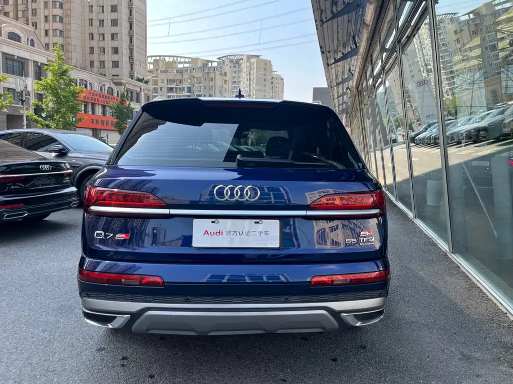 Audi Q7 2022 — фото 9