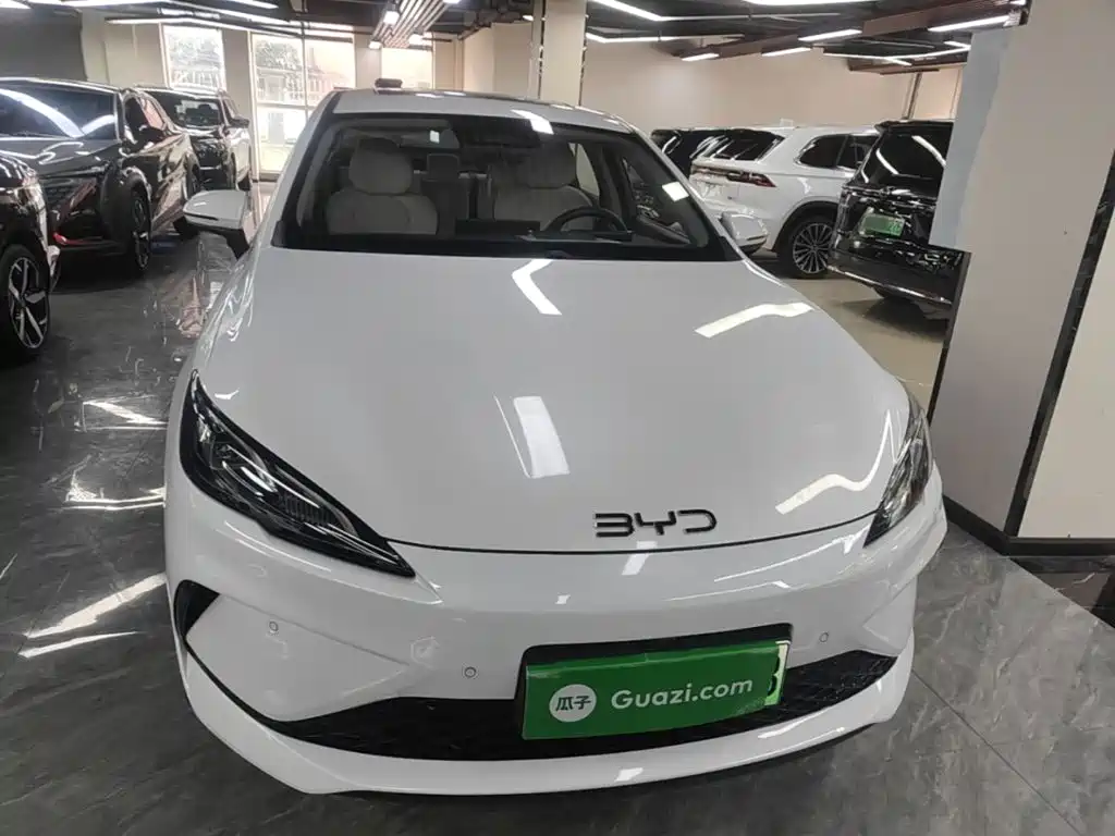 BYD Seal 05 DM-i 2025 — фото 3