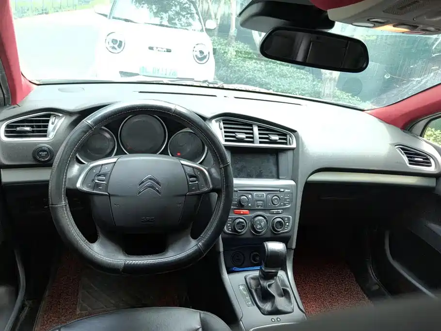 Citroën C4L 2016 — фото 12