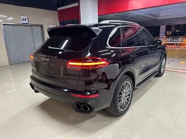 Porsche Cayenne 2016