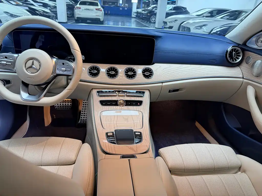 Mercedes-Benz E-Class 2020 — фото 10