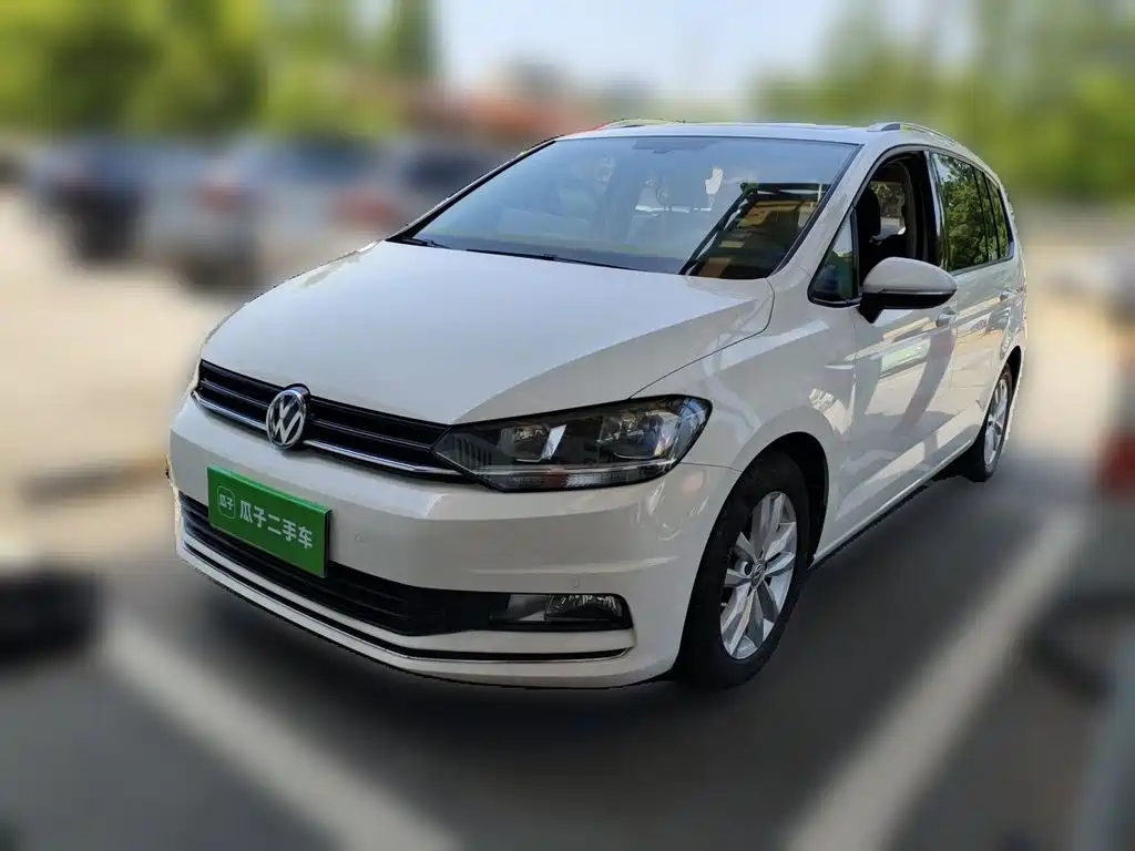 Volkswagen Touran 2018 — фото 2