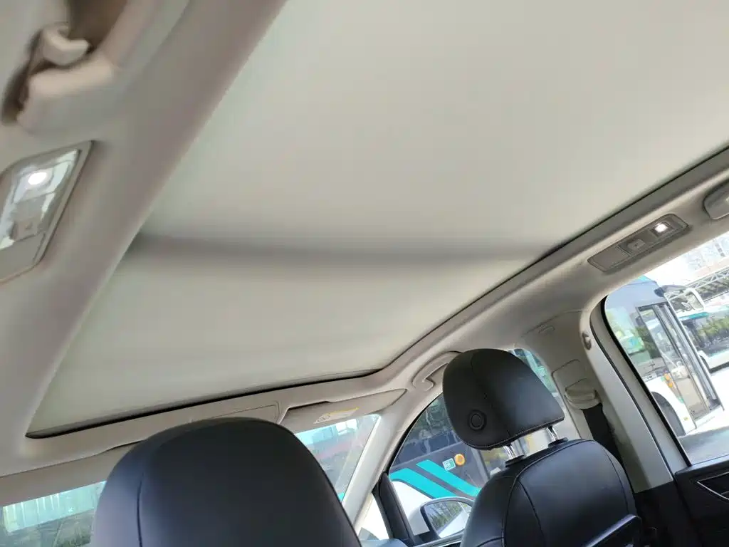 Volkswagen Touran 2018 — фото 9