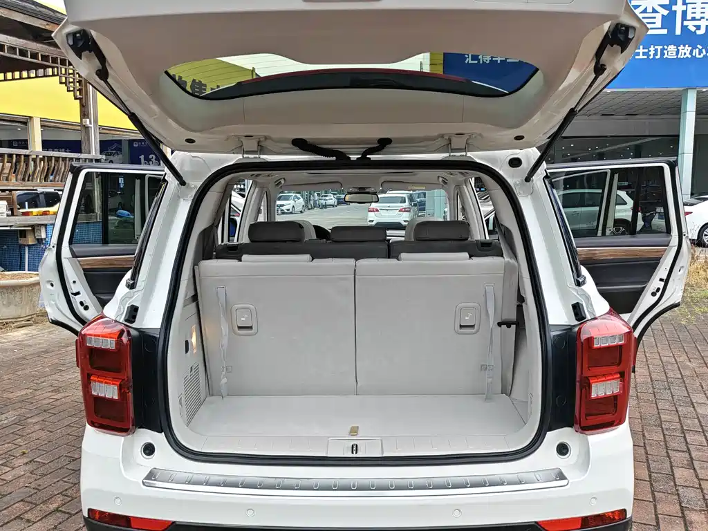GAC Trumpchi GS8 2017 — фото 25
