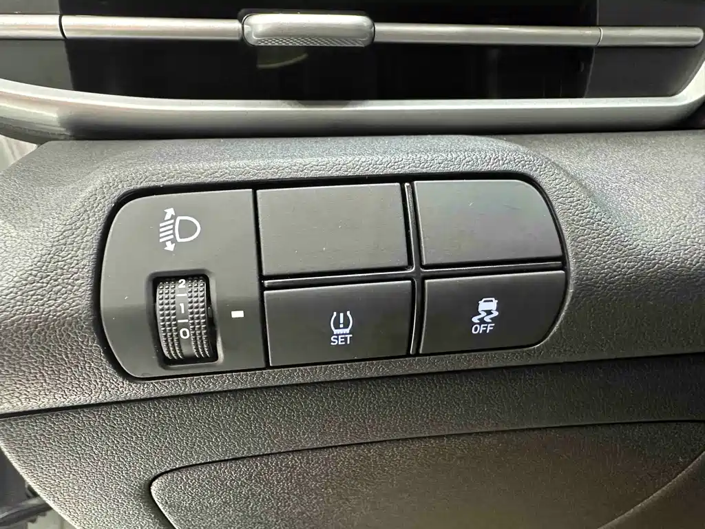 Hyundai Elantra 2024 — фото 16