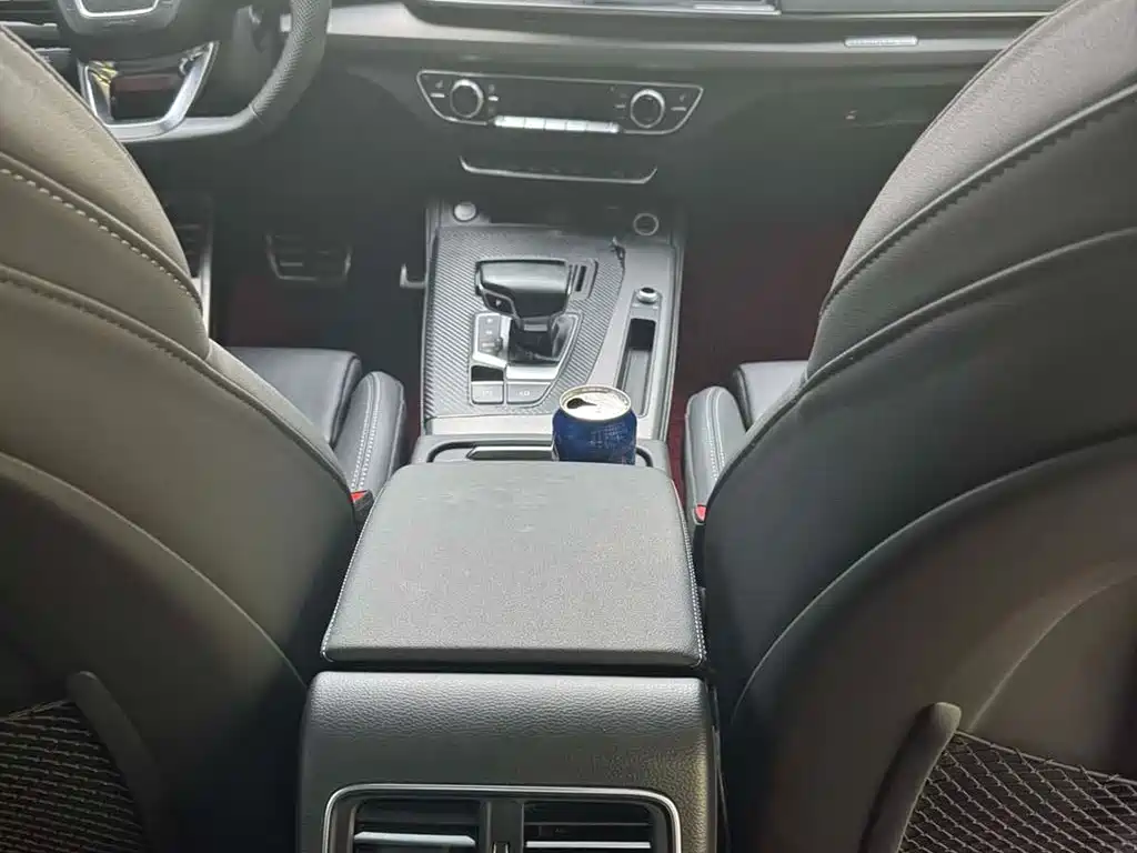 Audi Q5L 2023 — фото 14
