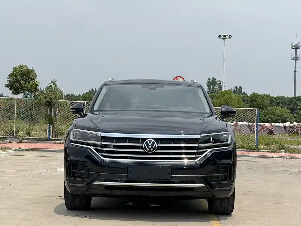 Volkswagen Touareg 2022 — фото 2