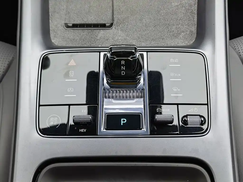 BYD Seal 2024 — фото 13