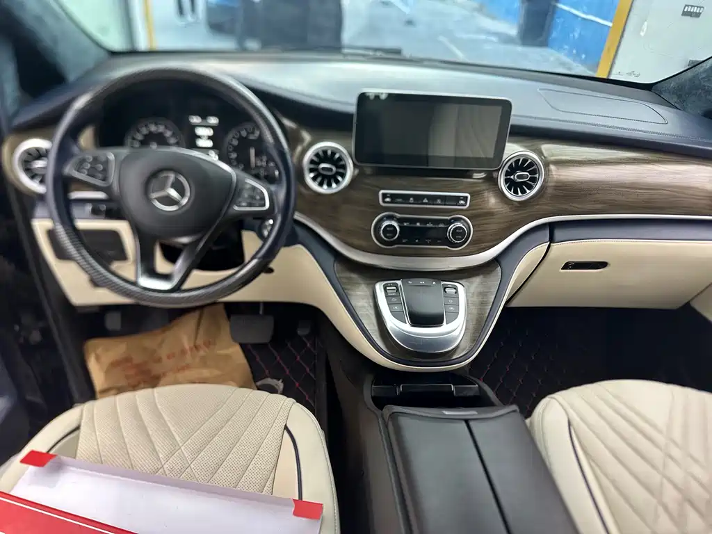 Mercedes-Benz Vito 2022 — фото 32