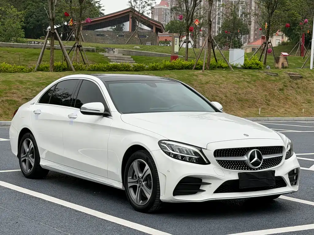 Mercedes-Benz C-Class 2021