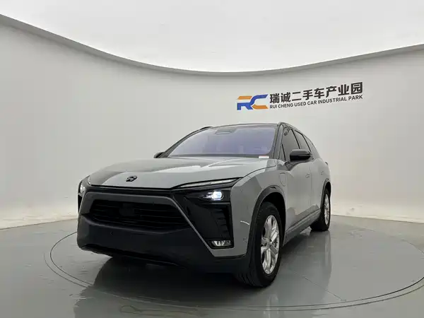 NIO ES8 2021