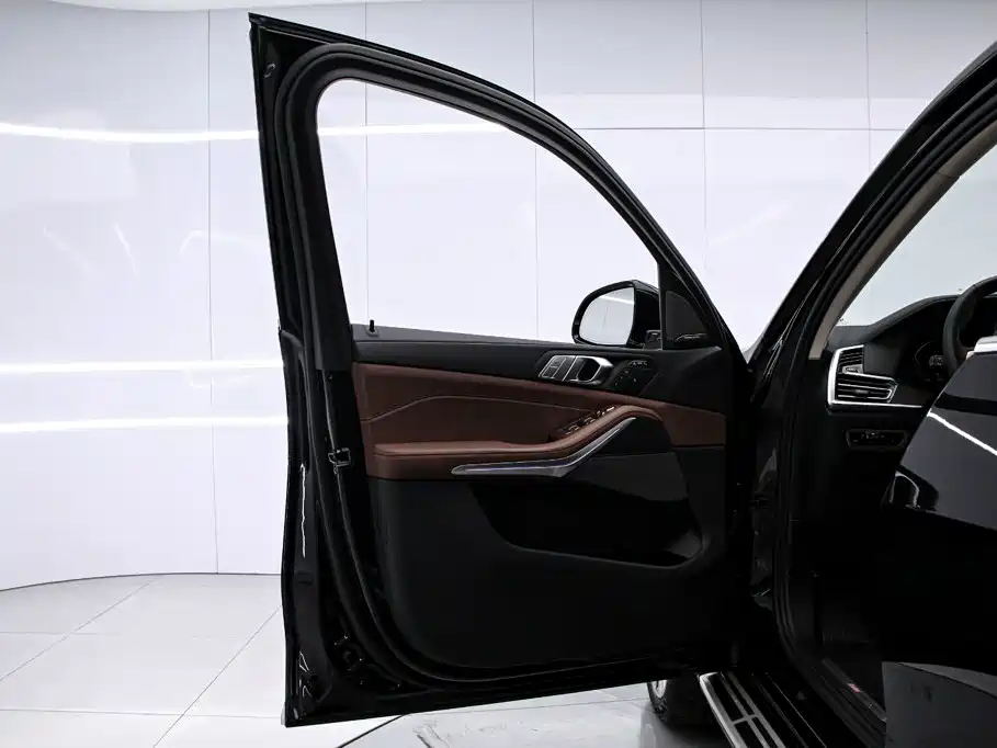 BMW X7 2022 — фото 11
