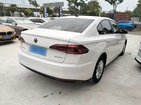 Volkswagen Bora 2023