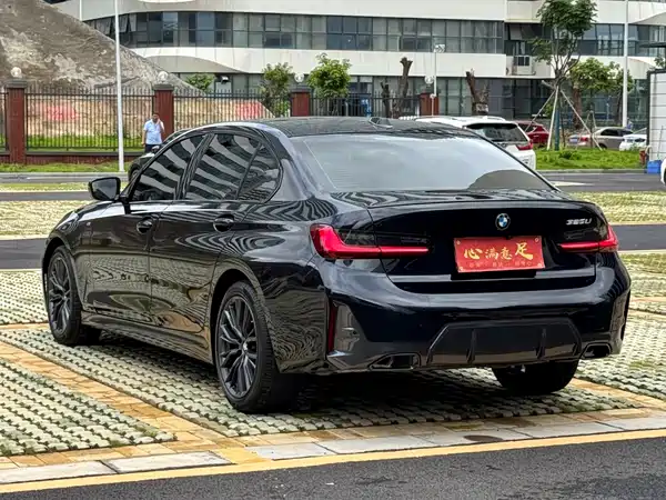 BMW 3 Series 2023