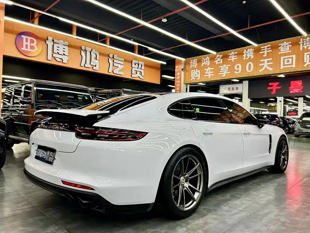 Porsche Panamera 2019 — фото 14