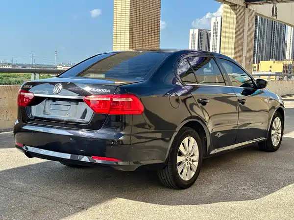 Volkswagen Lavida 2015