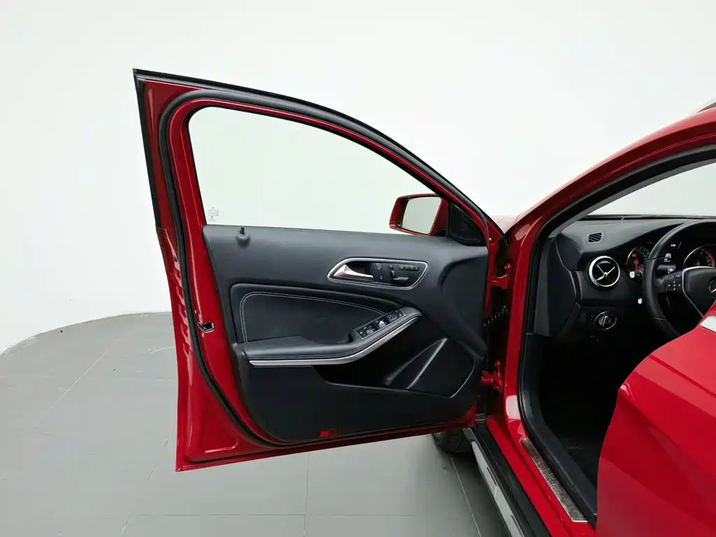 Mercedes-Benz GLA 2016 — фото 8