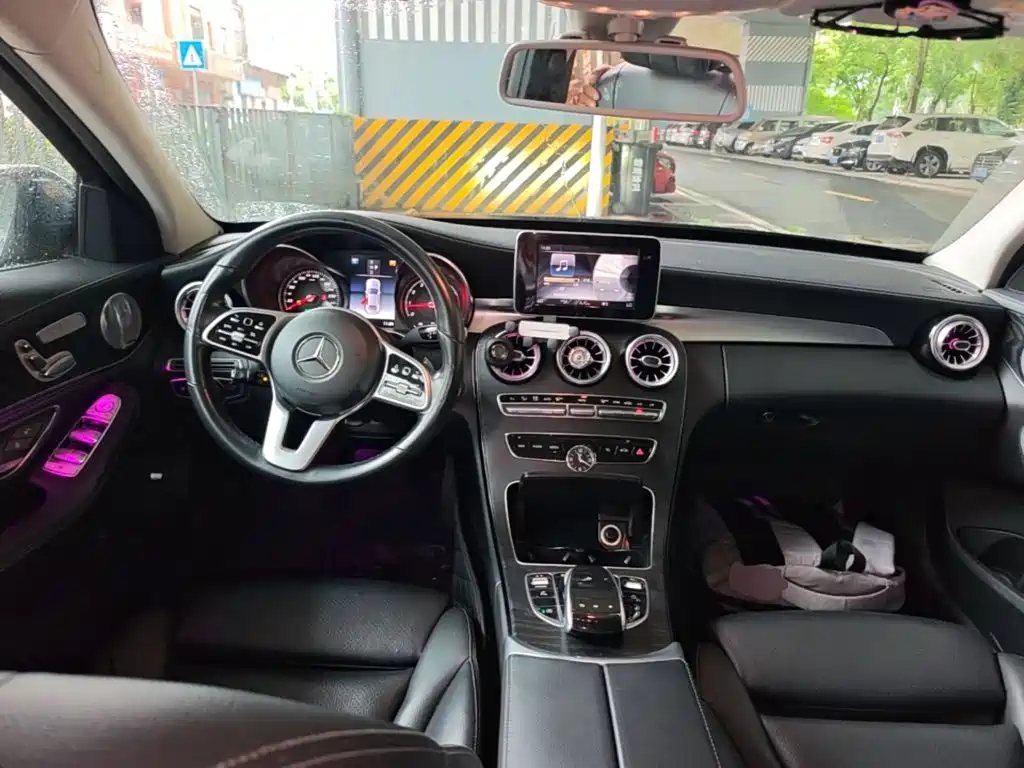 Mercedes-Benz C-Class 2018 — фото 10