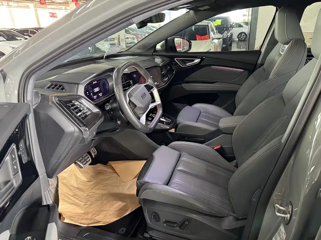 Audi Q4 e-tron 2023