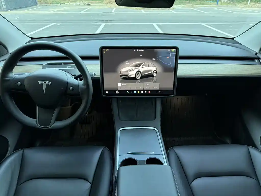 Tesla Model Y 2023 — фото 10