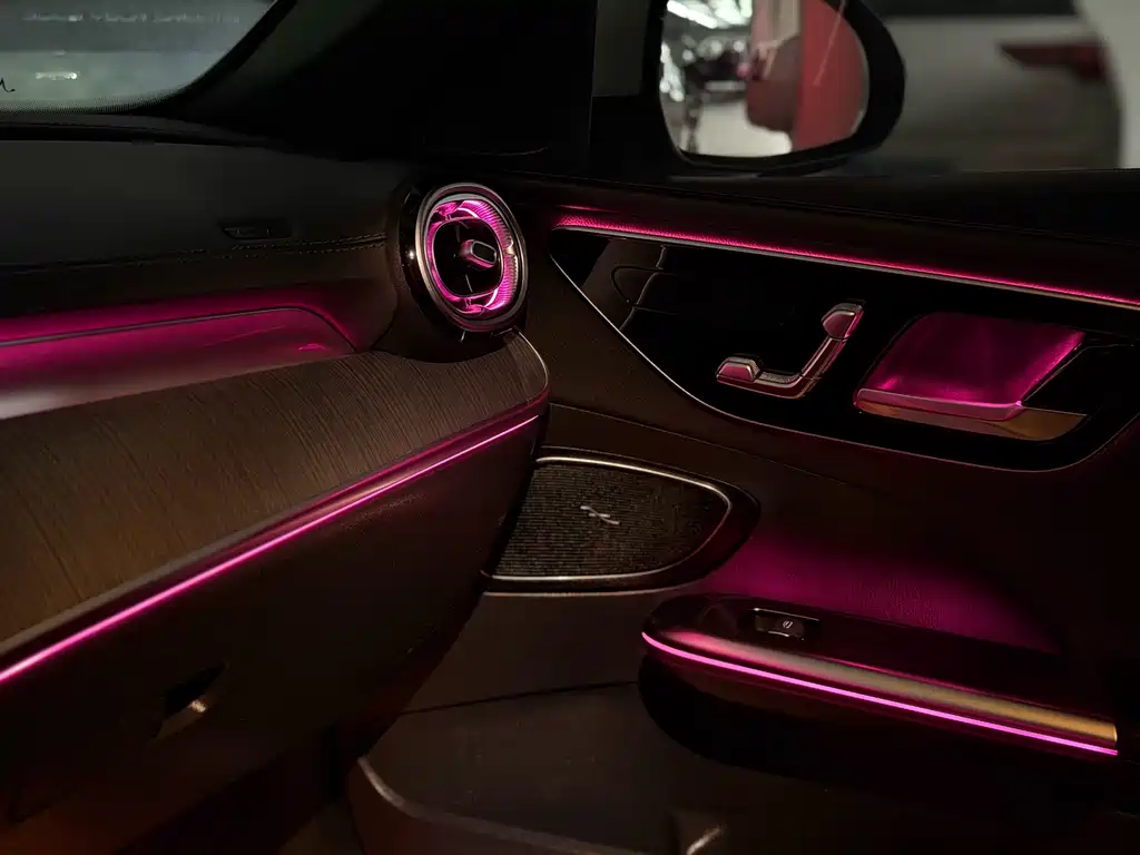 Mercedes-Benz C-Class 2023 — фото 13
