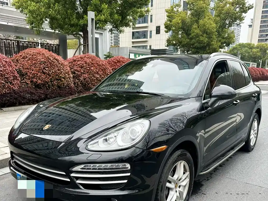 Porsche Cayenne 2015 — фото 1