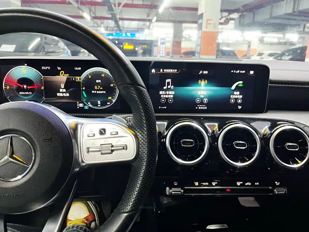 Mercedes-Benz A-Class 2019 — фото 13