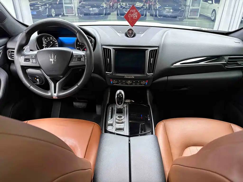 Maserati Levante 2019 — фото 12