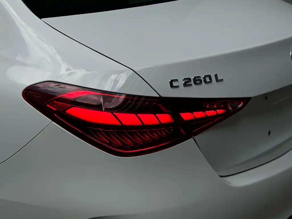 Mercedes-Benz C-Class 2023 — фото 28