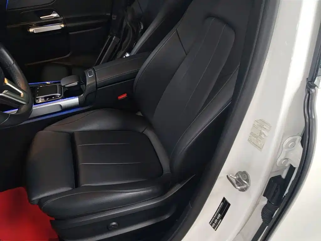 Mercedes-Benz GLB 2020 — фото 15