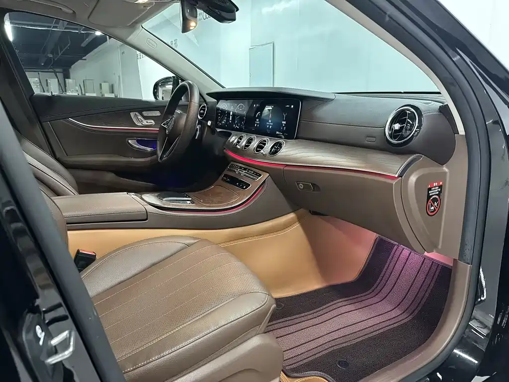 Mercedes-Benz E-Class 2021 — фото 12