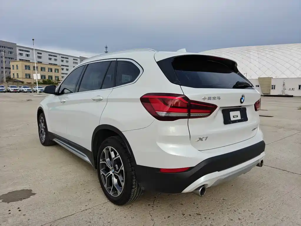 BMW X1 2022 — фото 4