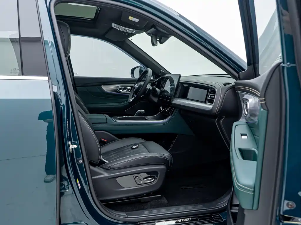 GAC Trumpchi GS8 2023 — фото 16