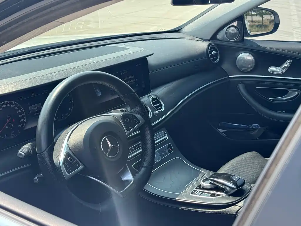 Mercedes-Benz E-Class 2018 — фото 7