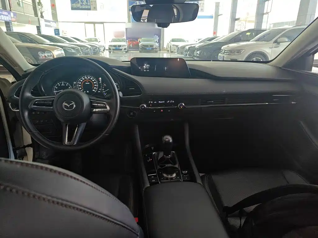 Mazda 3 Axela 2022