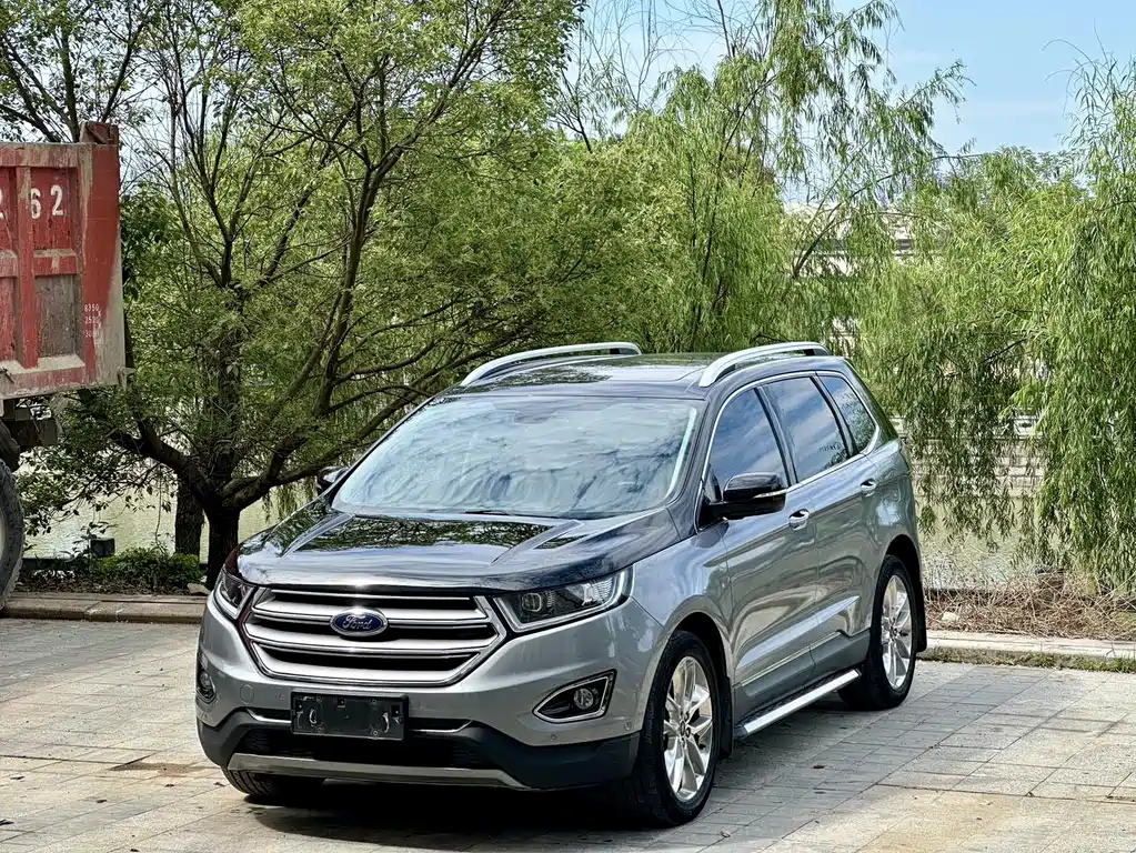 Ford Edge 2018 — фото 1