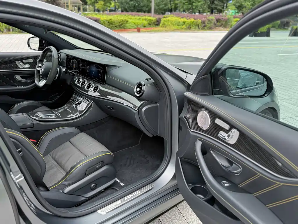 Mercedes-Benz E-Class AMG 2021 — фото 20