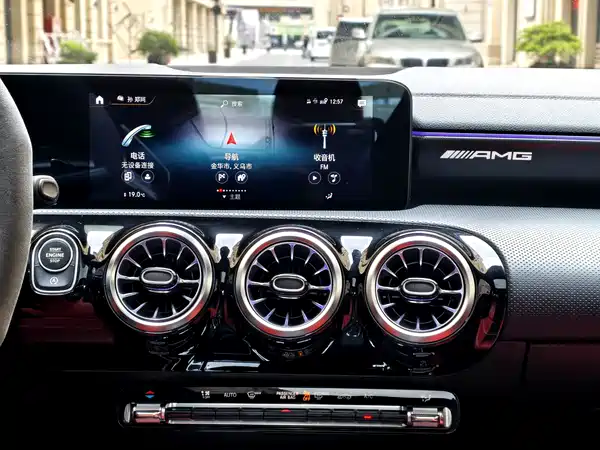 Mercedes-Benz CLA AMG 2021