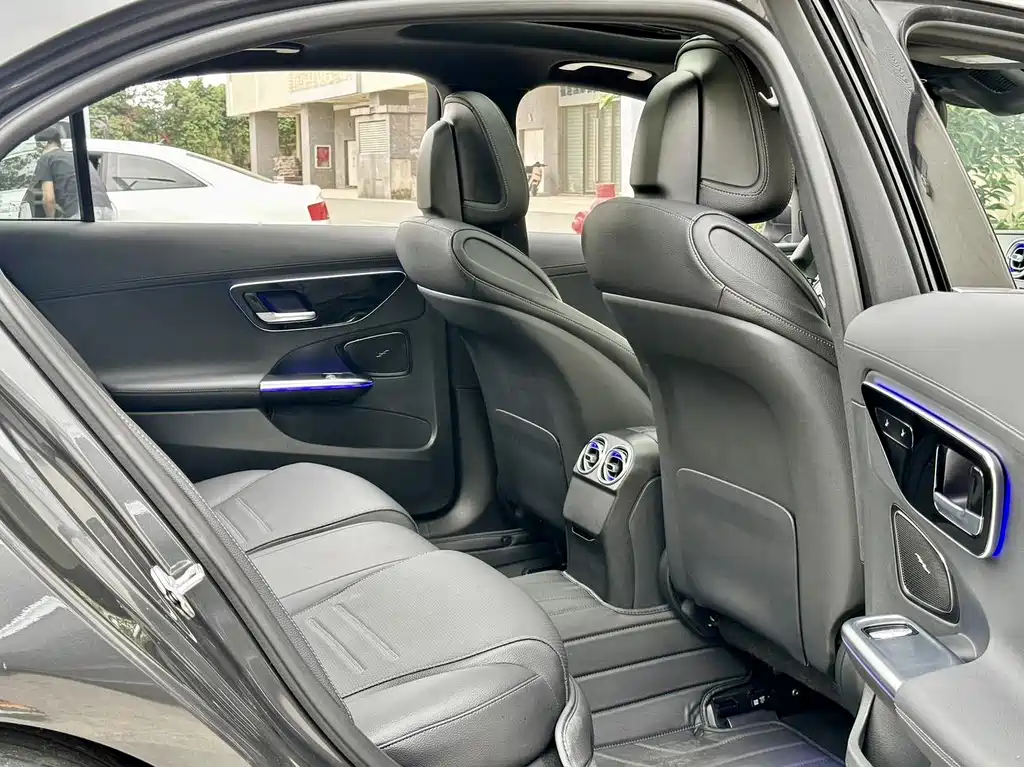 Mercedes-Benz C-Class 2021