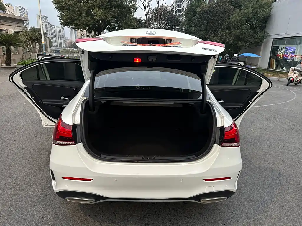 Mercedes-Benz A-Class 2021 — фото 13