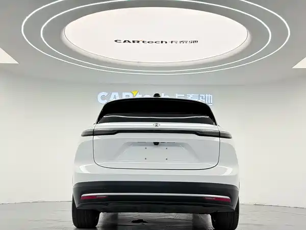 NIO ES6 2024