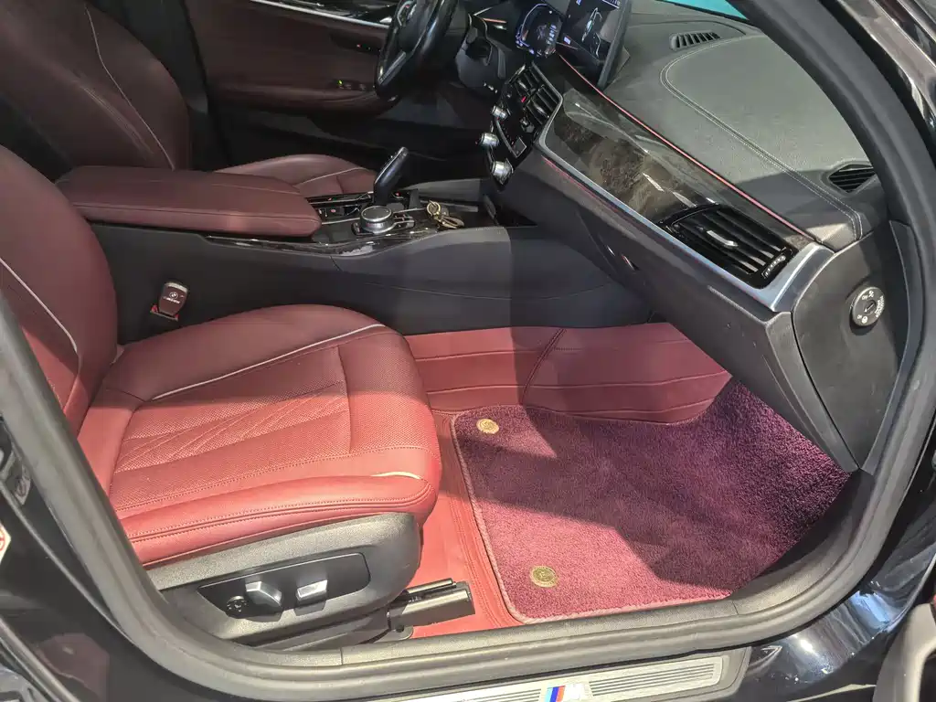 BMW 5 Series 2022 — фото 13